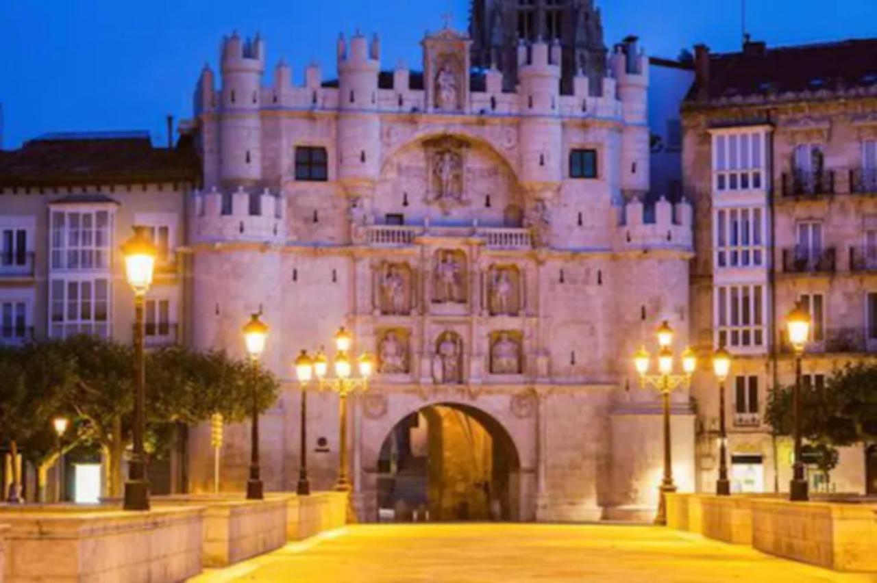 La Catedral Vut - Apt Para 4 Con Wifi En El Centro De Burgo Kültér fotó